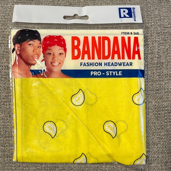 NWT Bandana Yellow - Picture 1 of 2